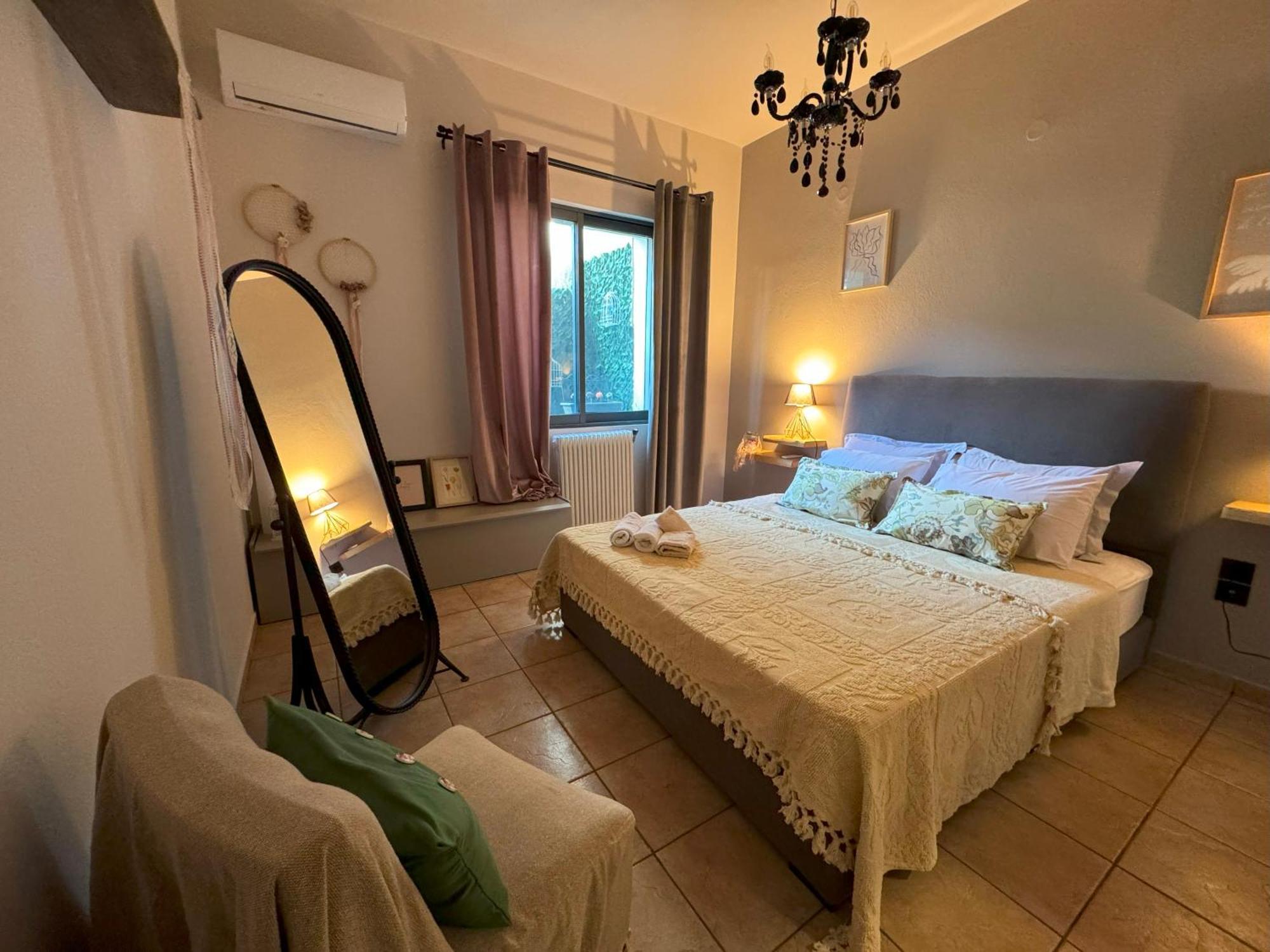 Apartment Elichrysos *